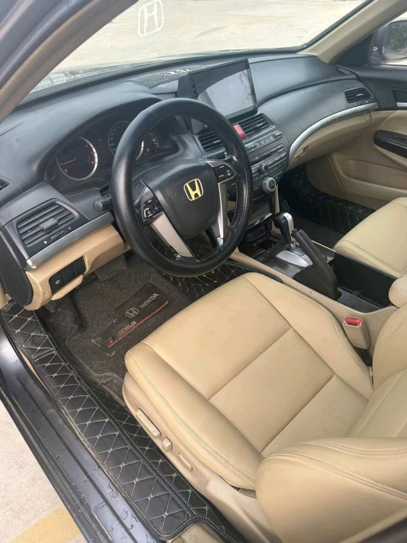 广州10年本田雅阁4