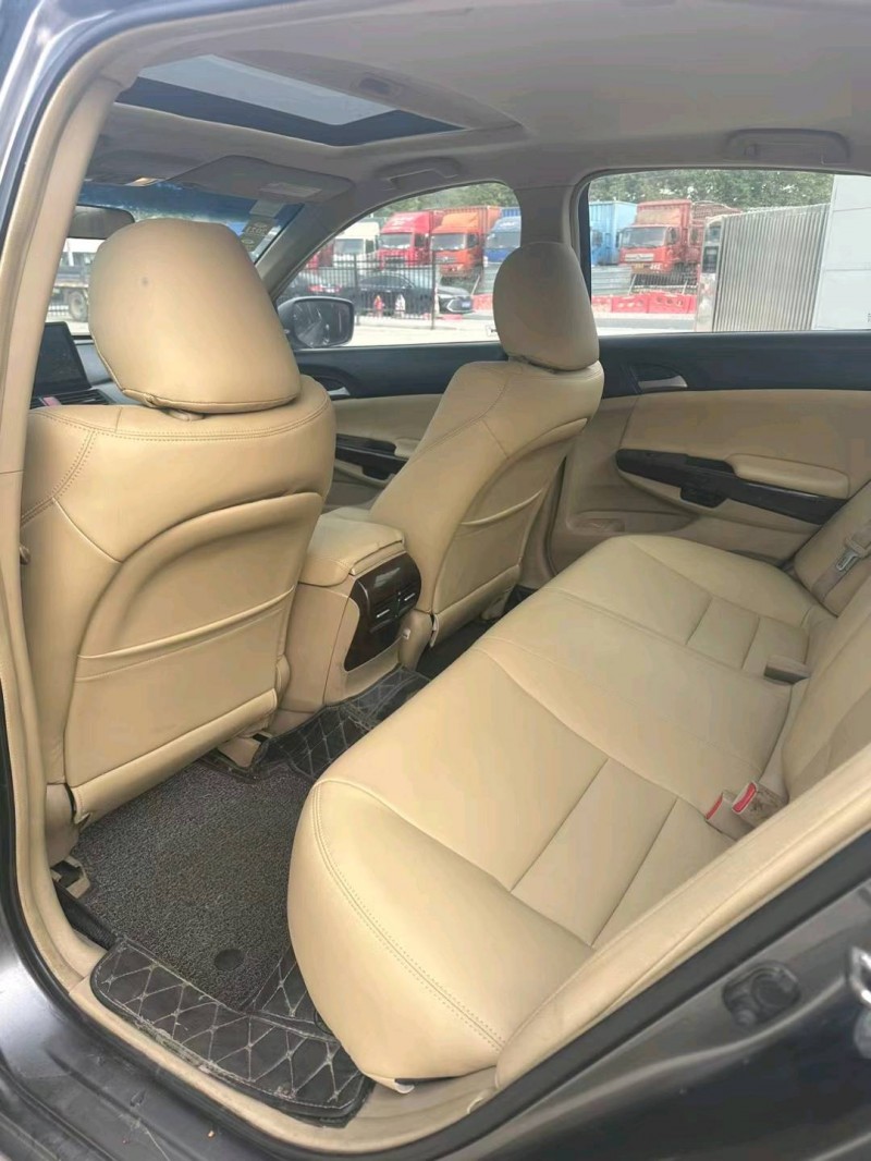 广州10年本田雅阁7