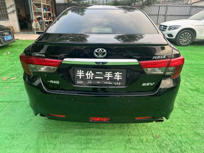 广州14年丰田锐志7