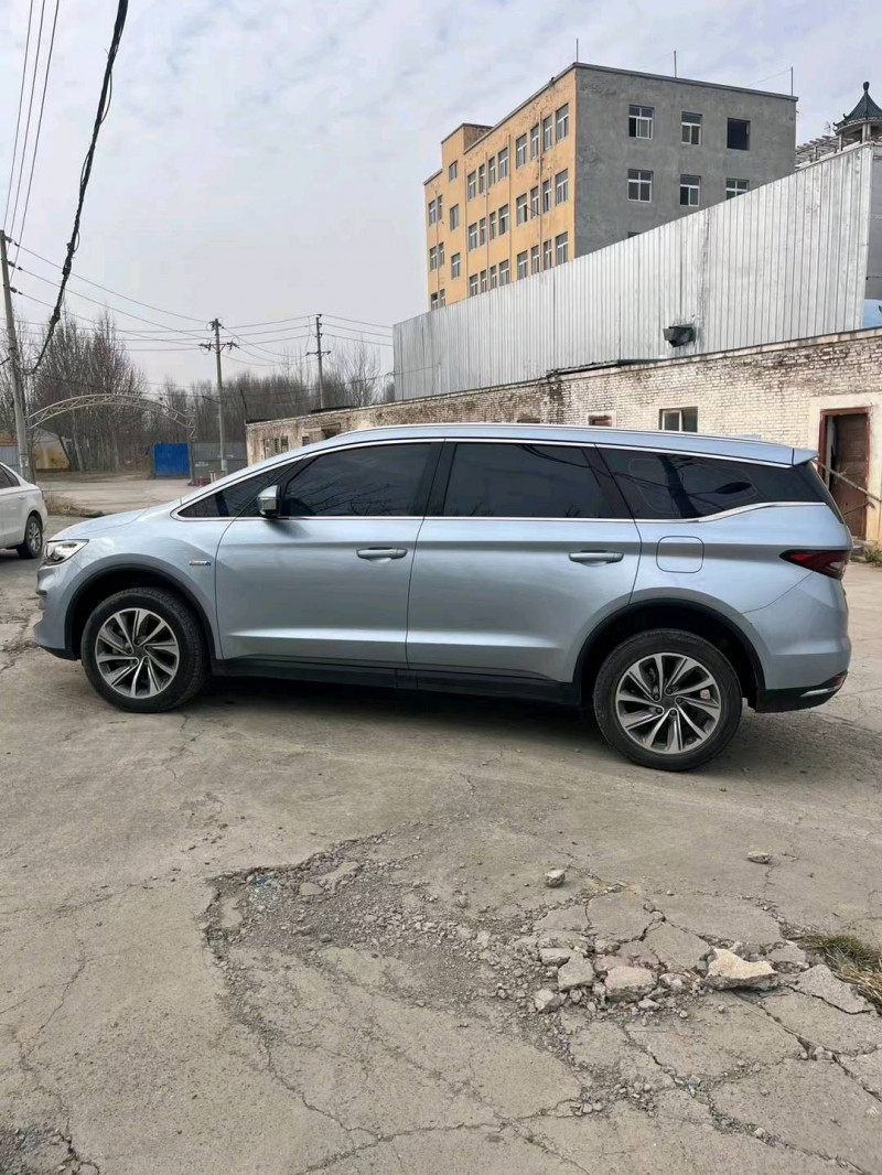 郑州20年吉利嘉际9