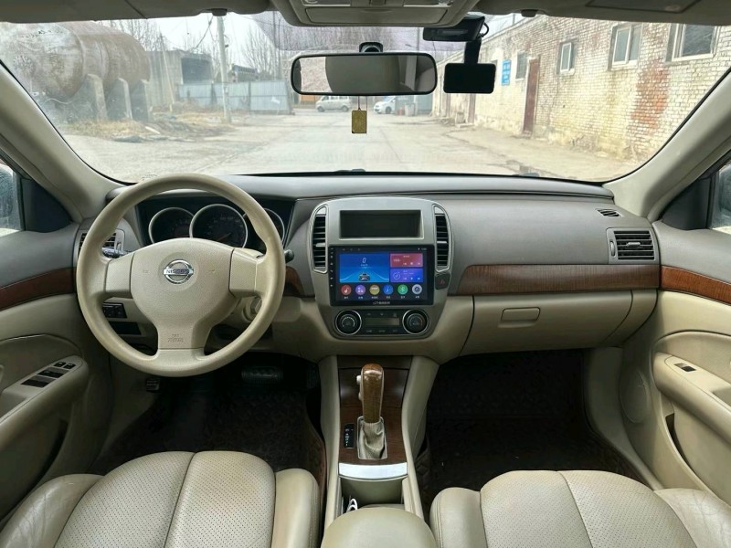 郑州11年日产轩逸9