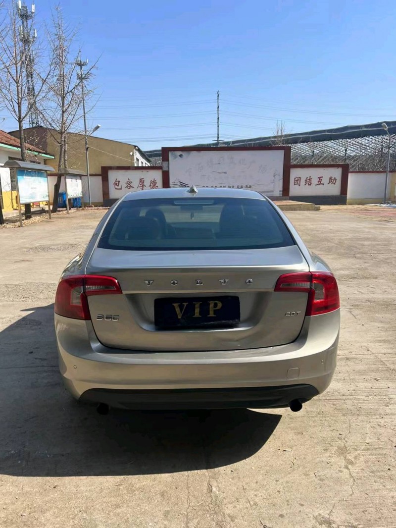 东营11年沃尔沃S60L4