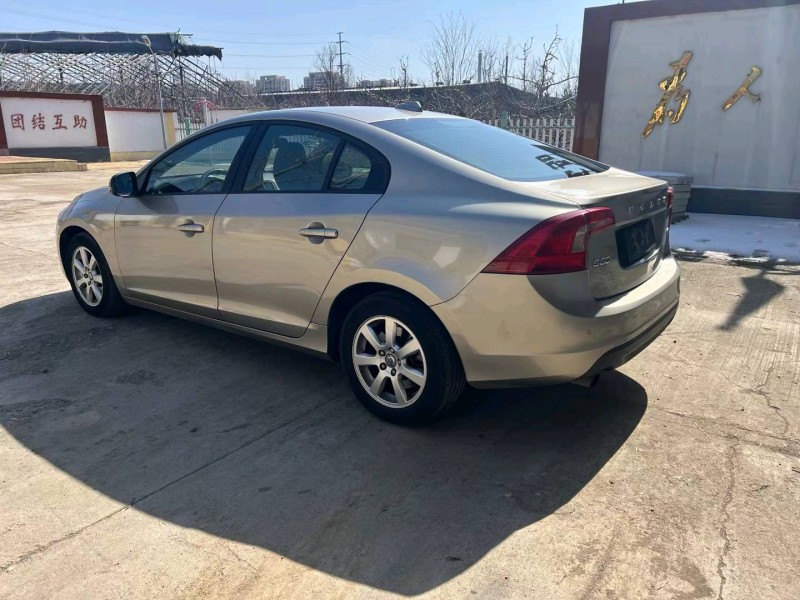 东营11年沃尔沃S60L9