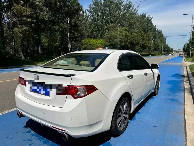 济南10年本田思铂睿7