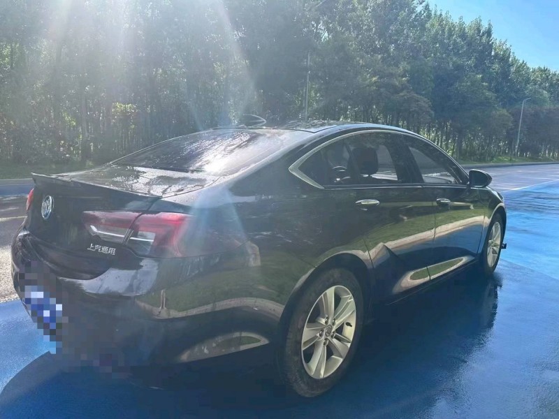 济南18年别克君威7