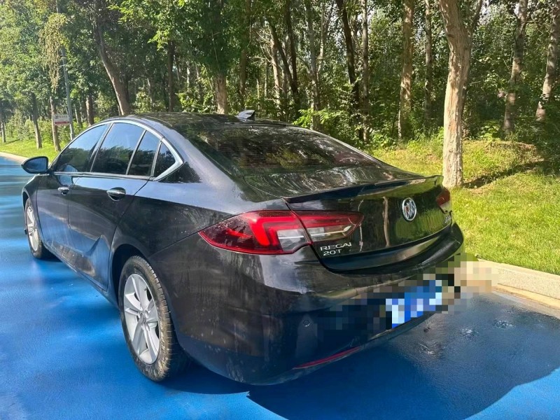 济南18年别克君威8