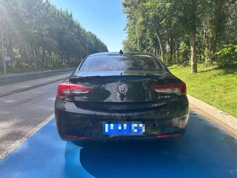 济南18年别克君威9