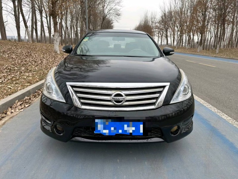 济南12年日产天籁1