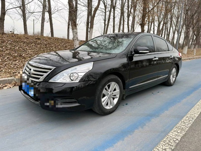 济南12年日产天籁2