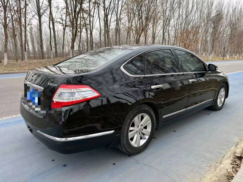 济南12年日产天籁9