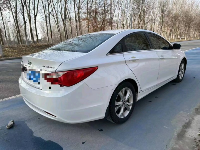 济南12年现代索纳塔八7