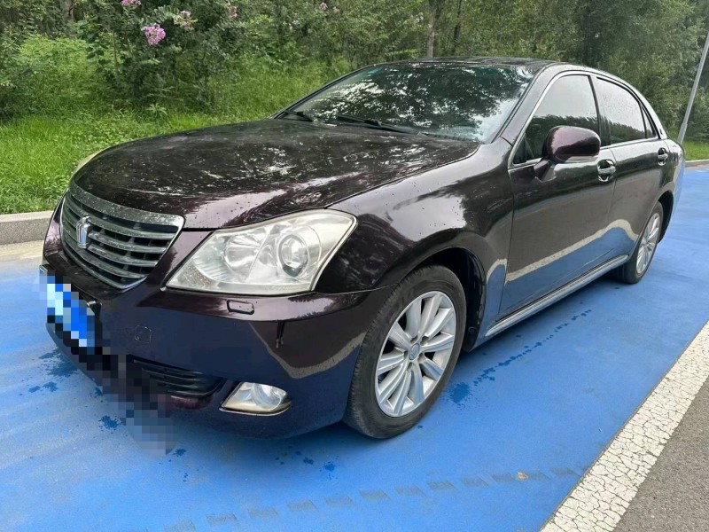 济南10年丰田皇冠2