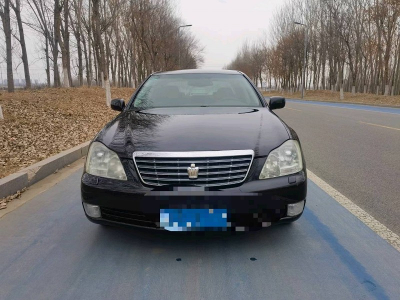 济南10年丰田皇冠1