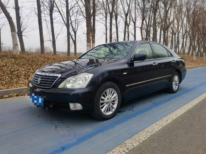 济南10年丰田皇冠2