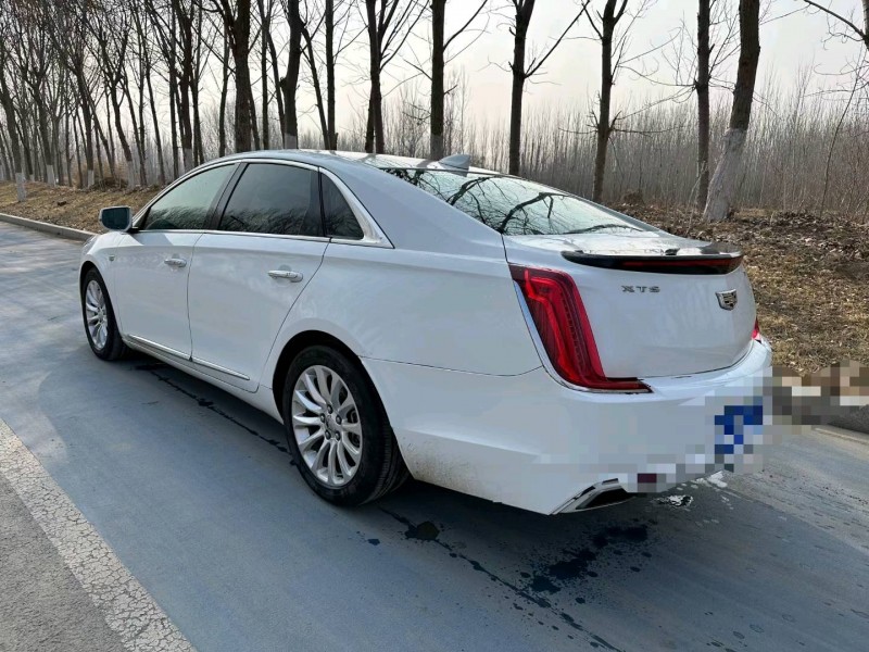 济南17年凯迪拉克XTS8