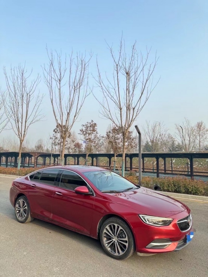 济宁18年别克君威5