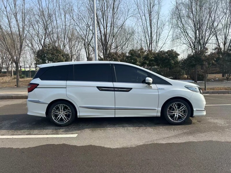 济宁21年本田艾力绅4