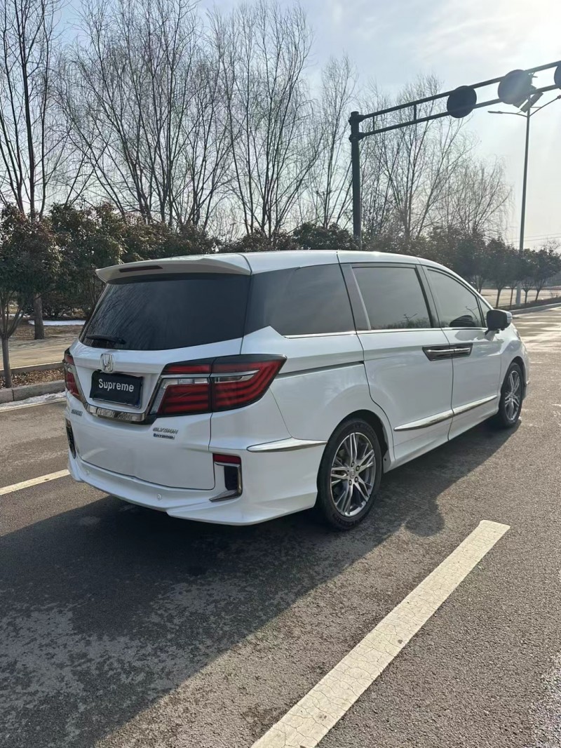 济宁21年本田艾力绅9