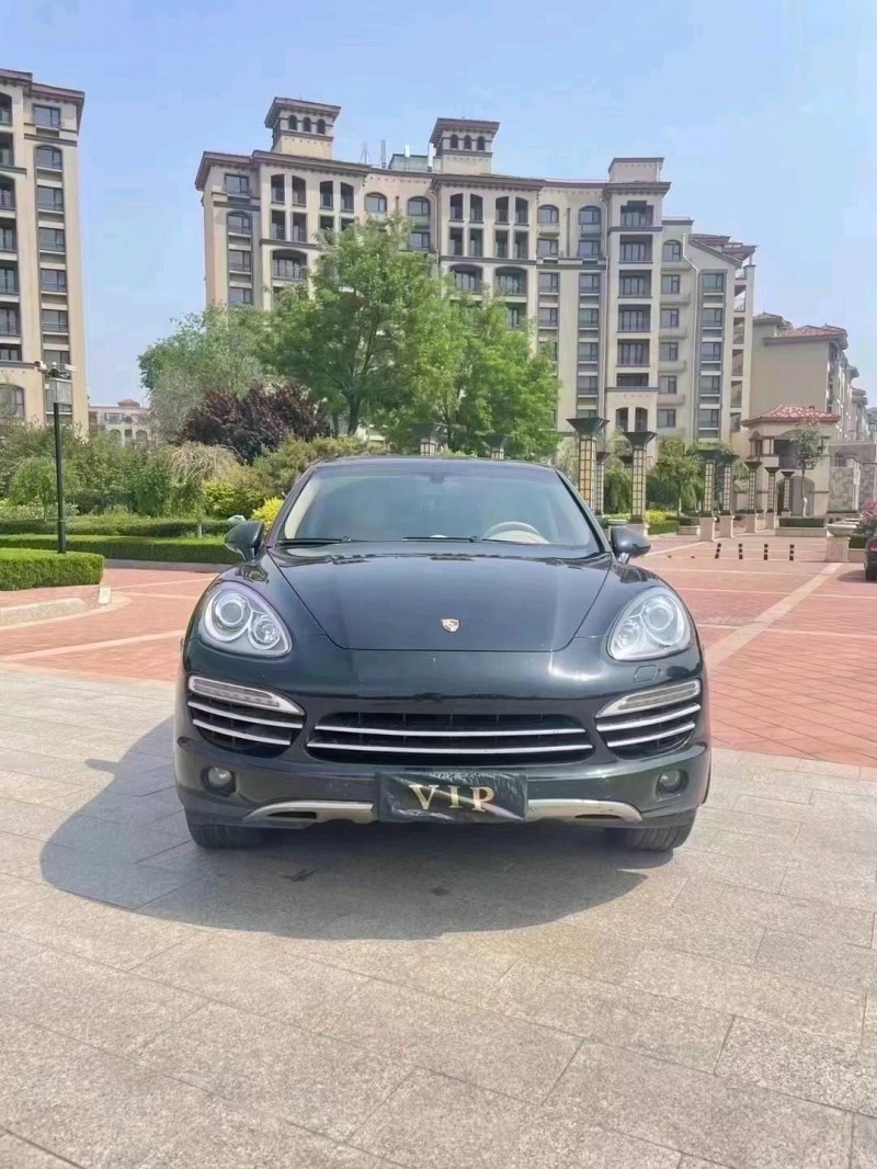 济南13年保时捷卡宴1