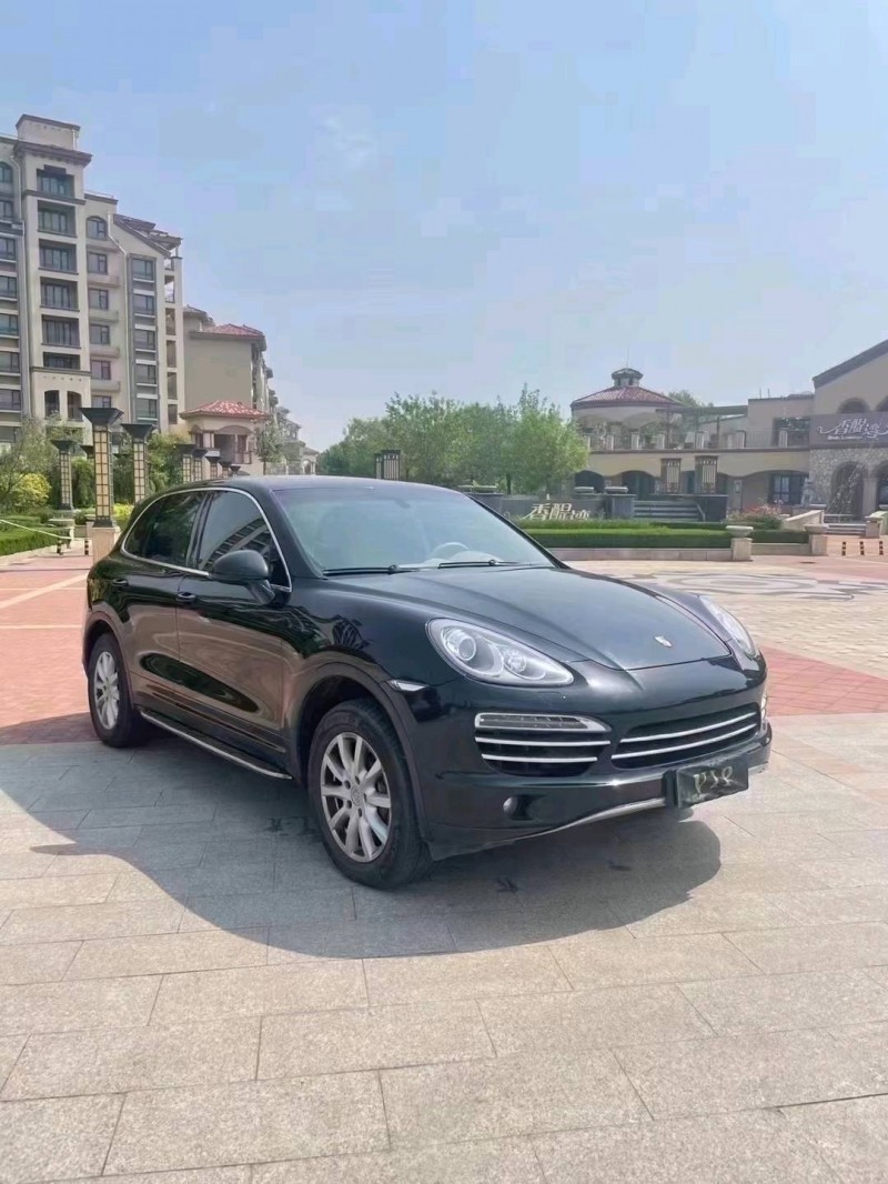 济南13年保时捷卡宴3