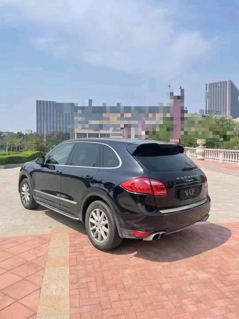 济南13年保时捷卡宴8