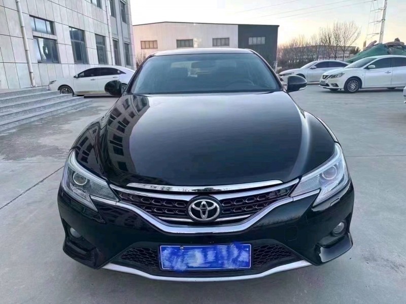 济南17年丰田锐志1