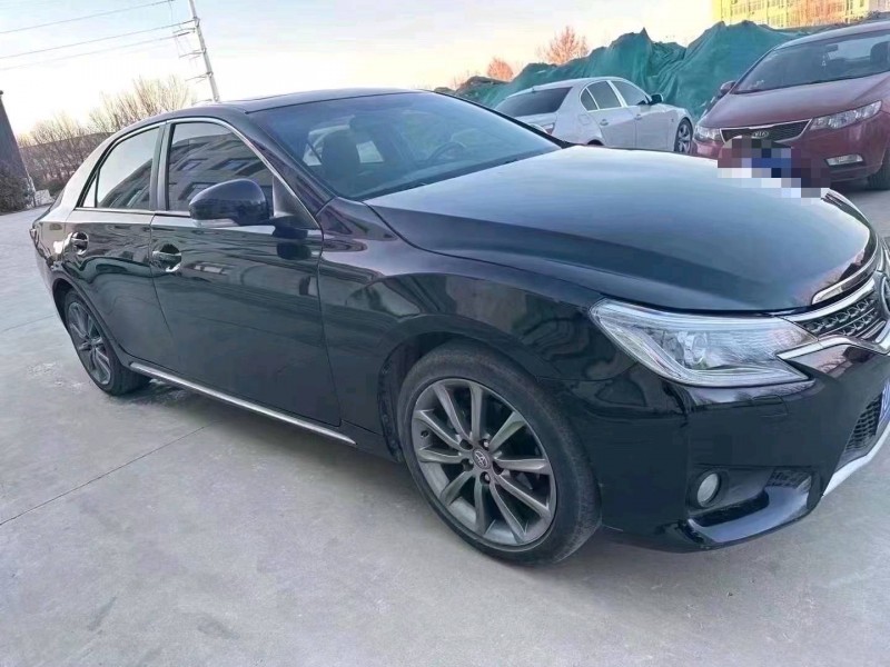 济南17年丰田锐志3