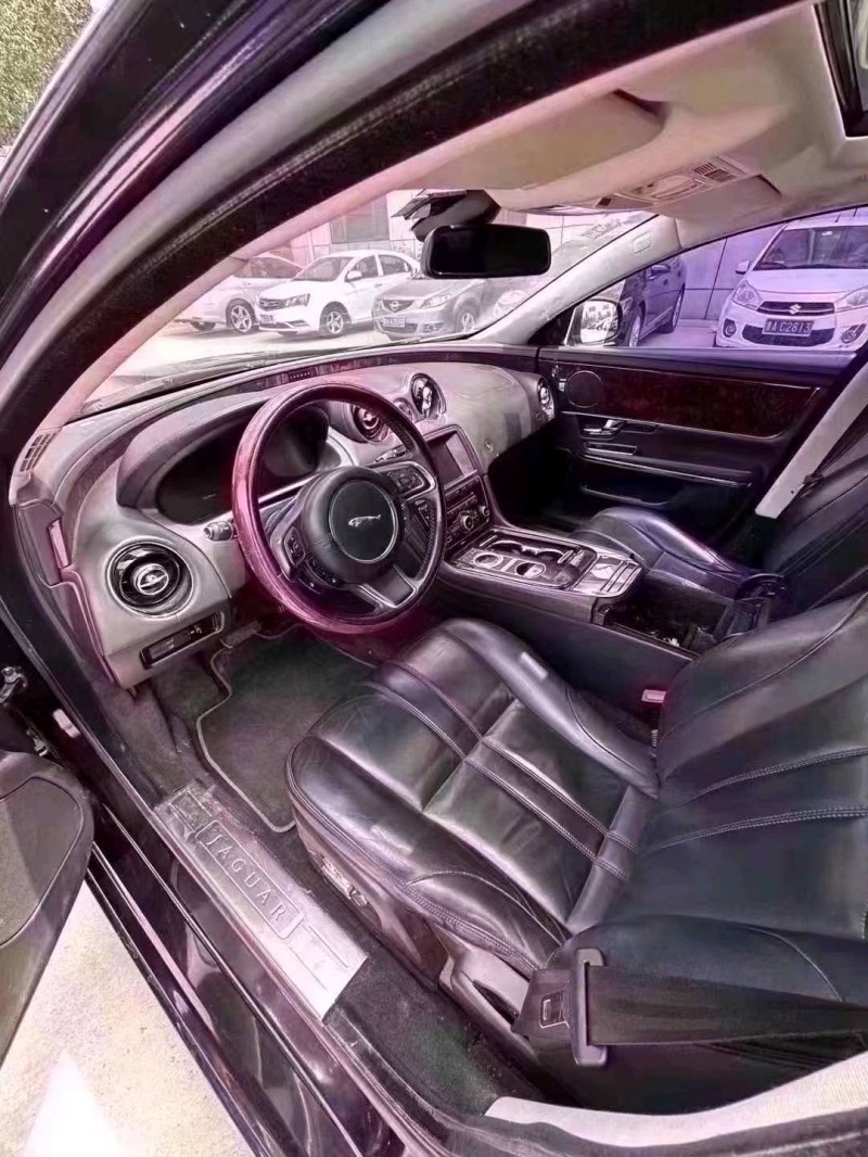 济南12年捷豹XJ6