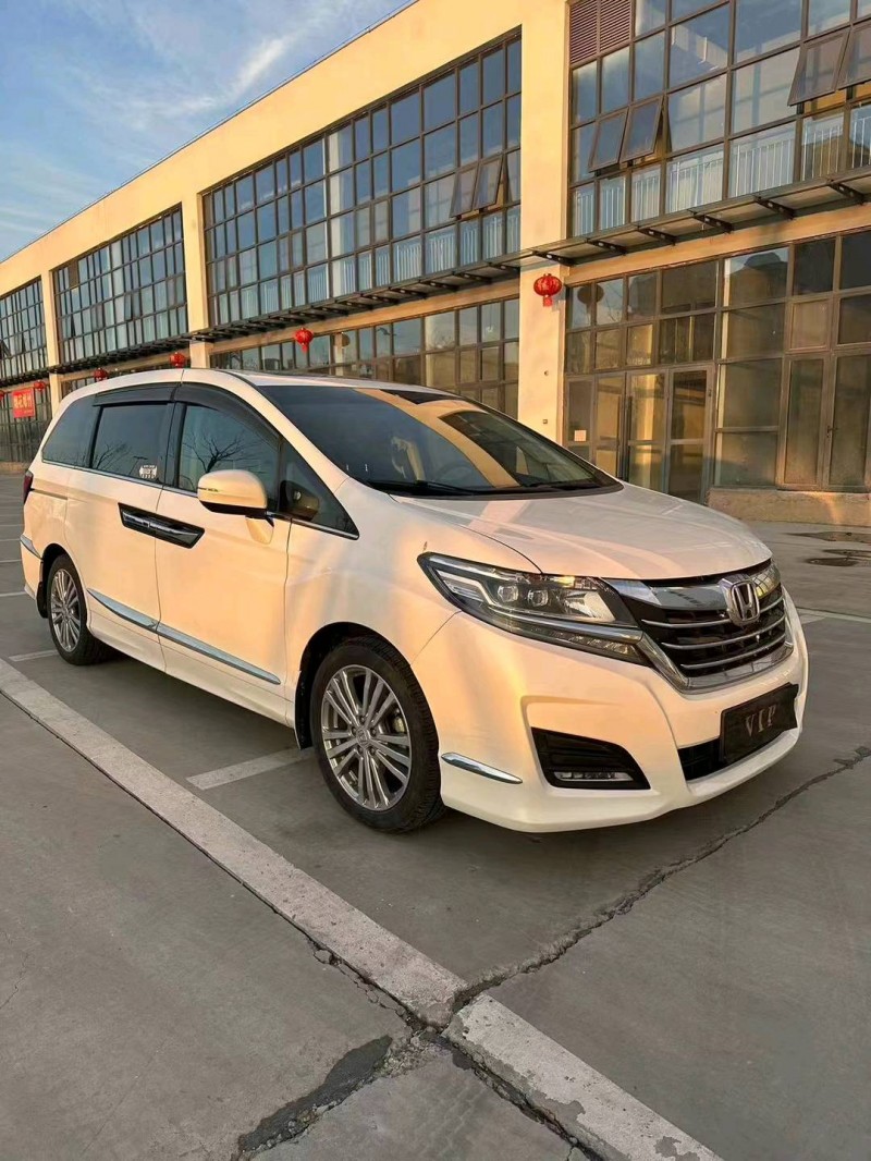 徐州18年本田艾力绅3