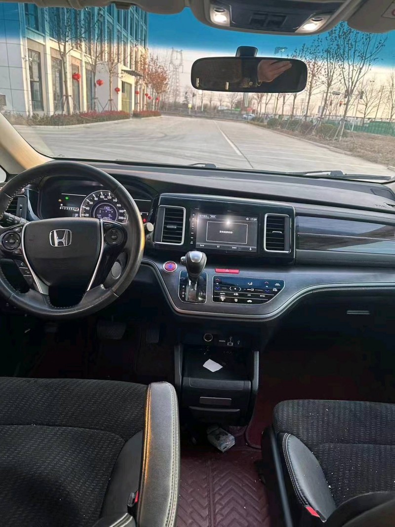 徐州18年本田艾力绅4