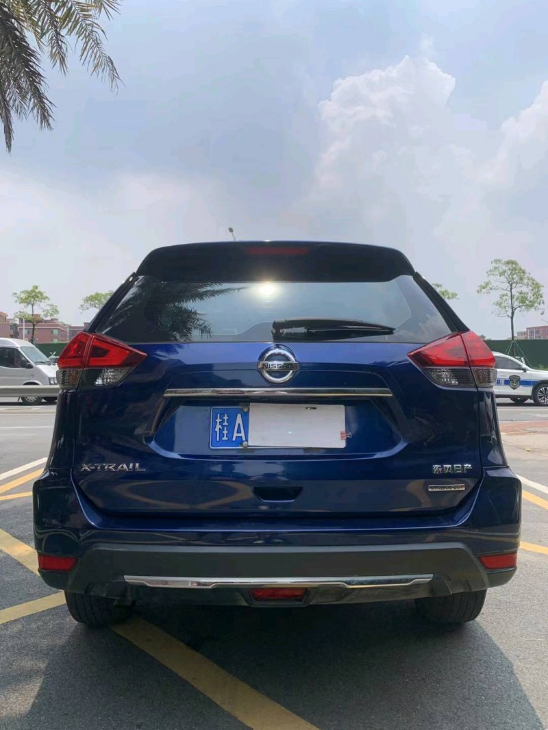 佛山20年日产奇骏9