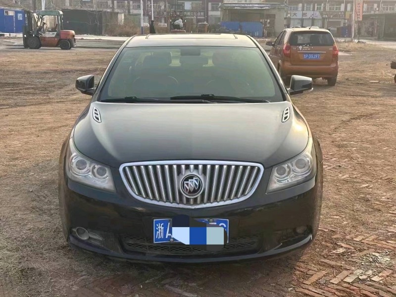 聊城10年别克君越1