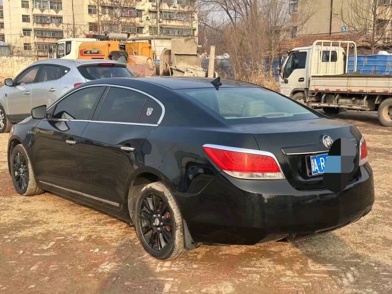 聊城10年别克君越4