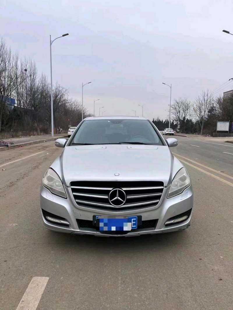 东营10年奔驰R1