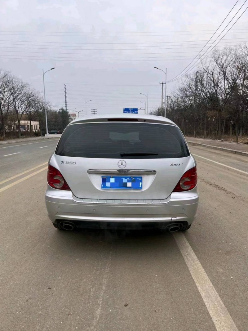 东营10年奔驰R8