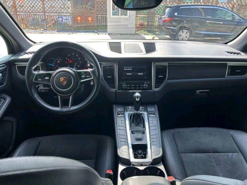 东营18年保时捷Macan3