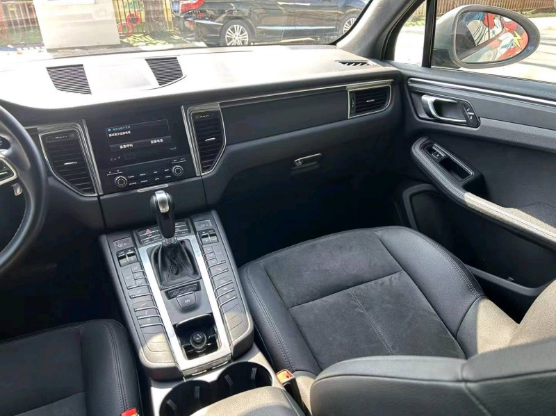 东营18年保时捷Macan6