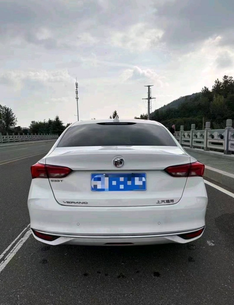 枣庄23年别克威朗3