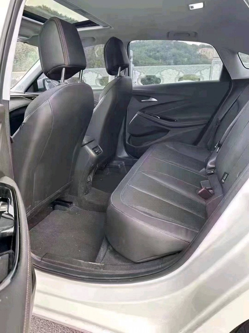 枣庄23年别克威朗7