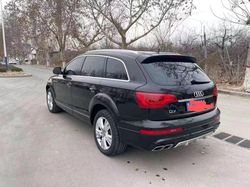 东营11年奥迪Q75