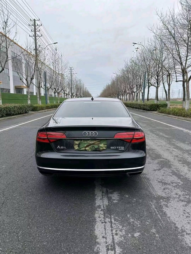 苏州16年奥迪A8L9