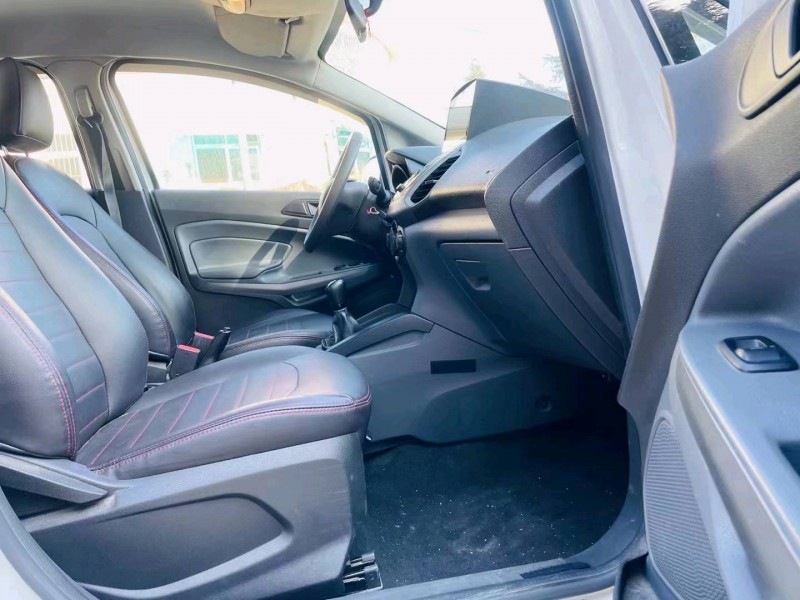 东营17年福特翼搏5