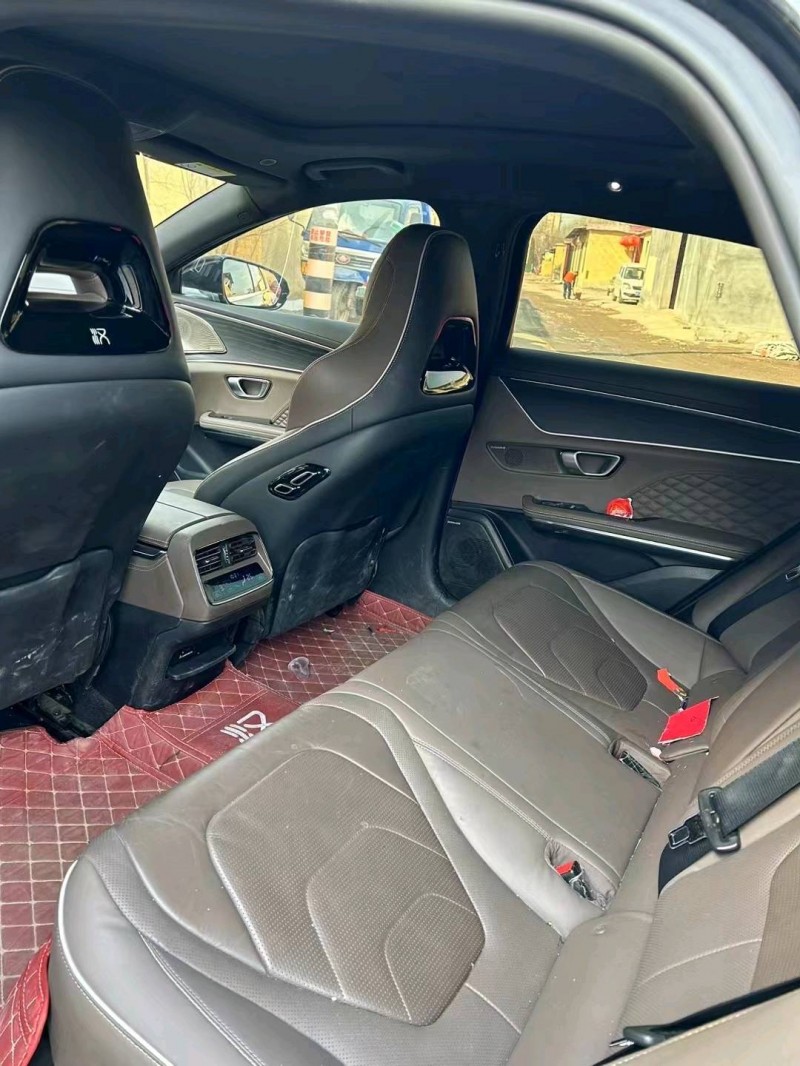 东营22年比亚迪汉5