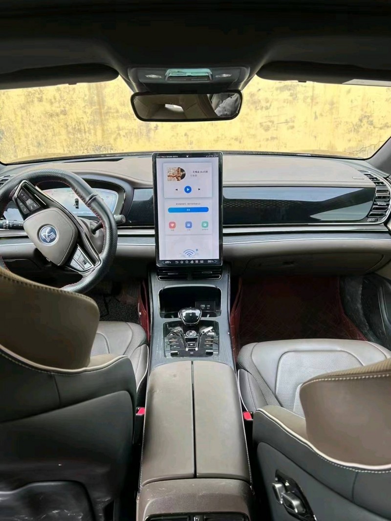 东营22年比亚迪汉6