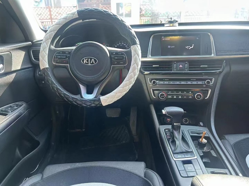 青岛19年起亚K52