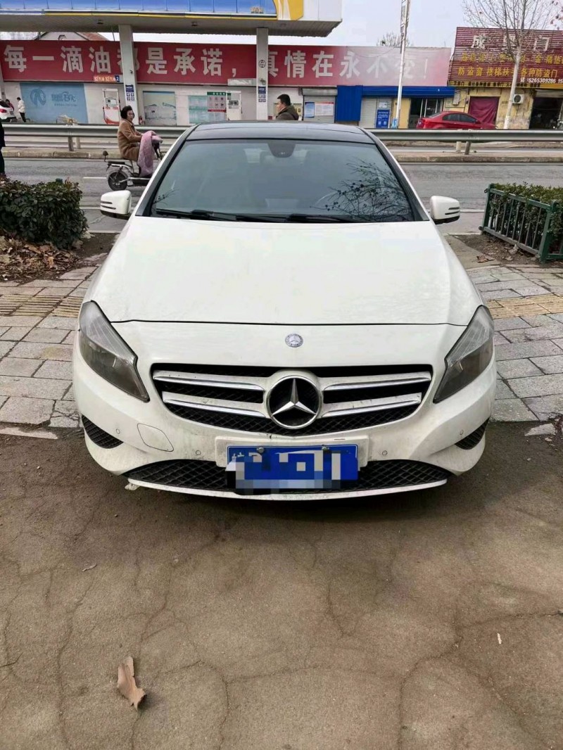 东营13年奔驰A1