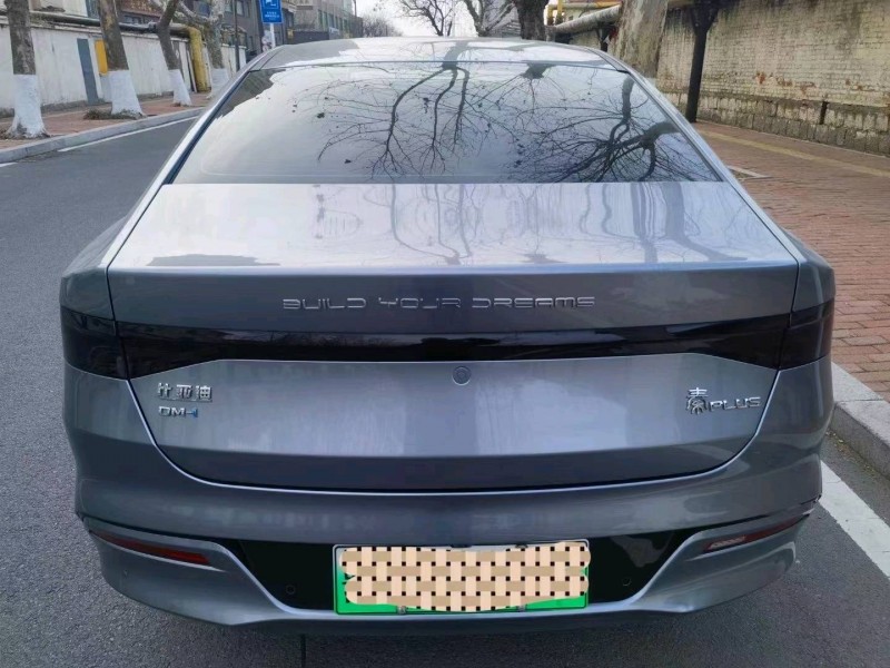 枣庄23年比亚迪秦8