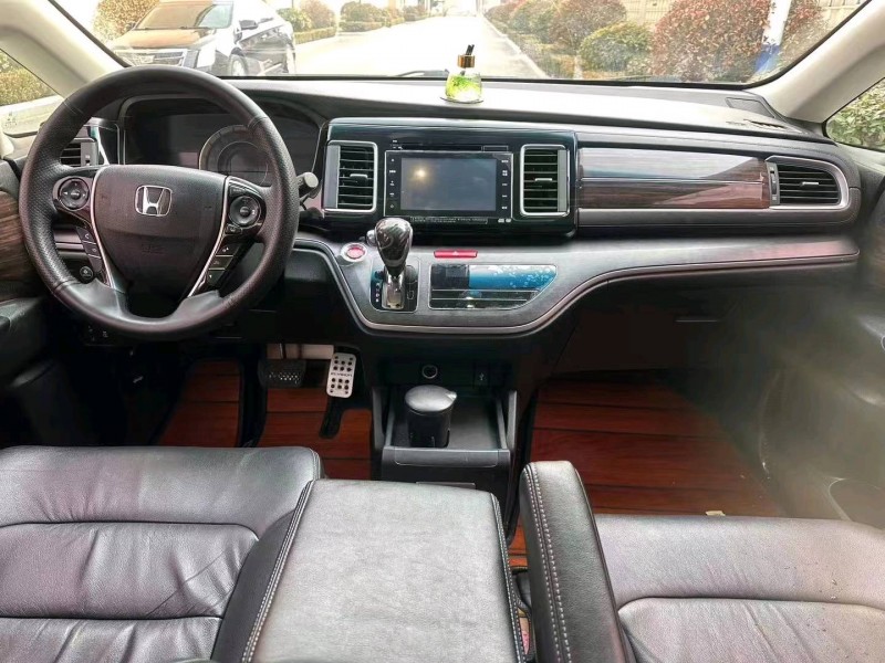 枣庄17年本田艾力绅8