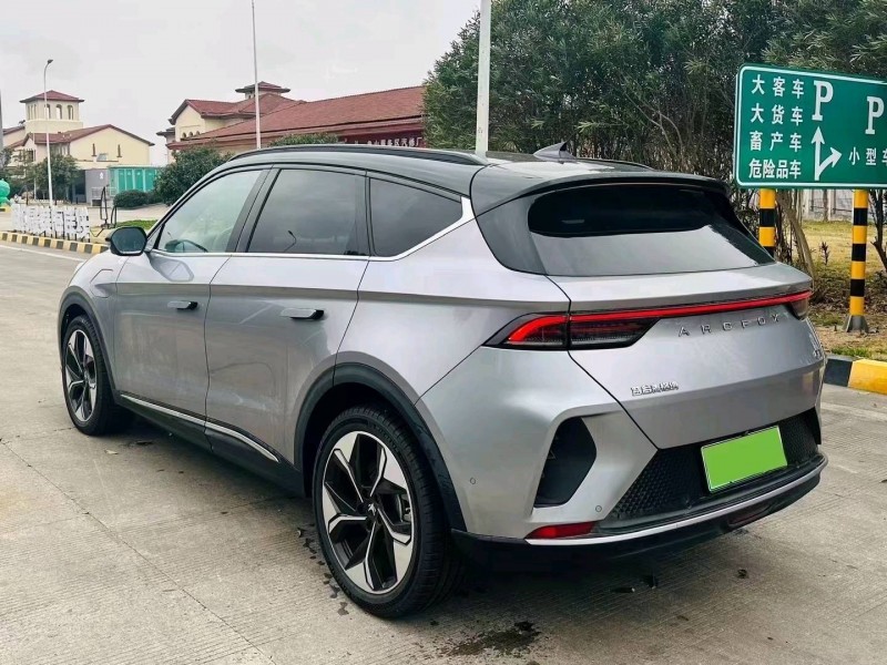 天津23年極狐汽車阿爾法4
