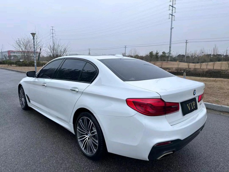 盐城18年宝马5系8
